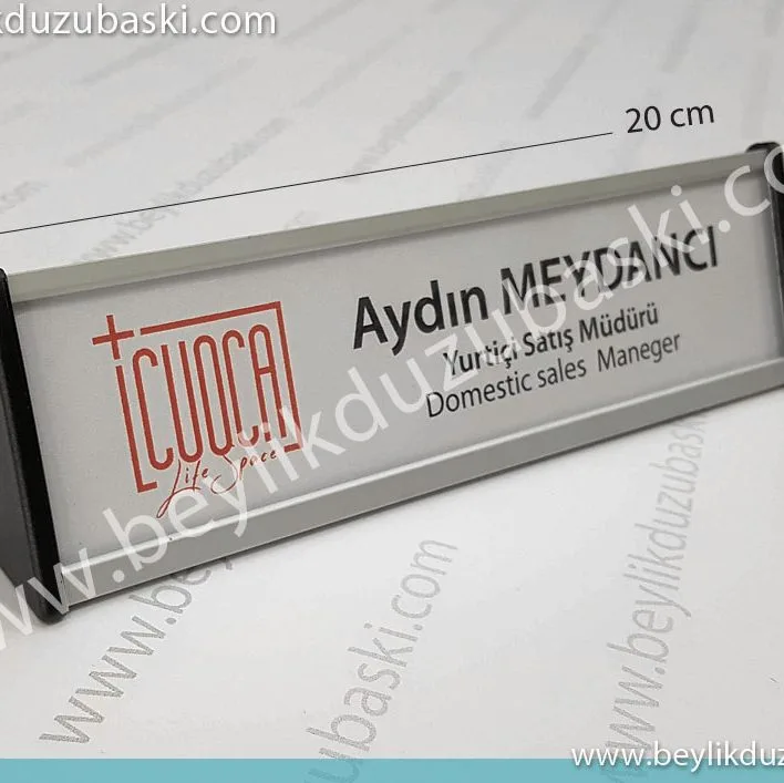 masa-üzeri-isimlik-toplantı-odası-katılımcı-isimliği-kaliteli-alüminyum-masa-isimliği-imalat