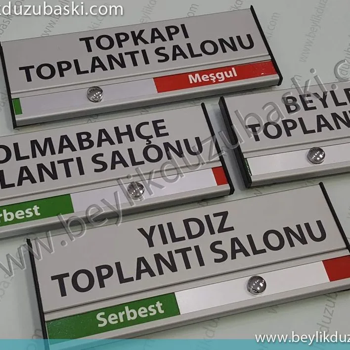 toplantı kapı isimliği, sürgülü kapı isimliği üretimi, serbest meşgul kapı tabelası, alüminyum kapı isimliği