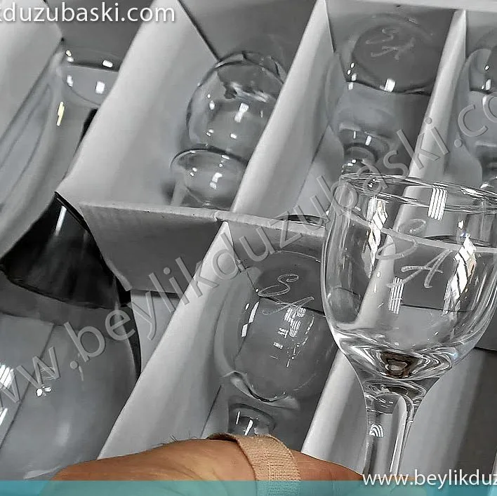 cam set üzerine baskı, cam bardak setine baskı, sürahi üzerine baskı, acil cama baskı, lazer ile cama kumlama baskı, kaliteli cam baskı merkezi