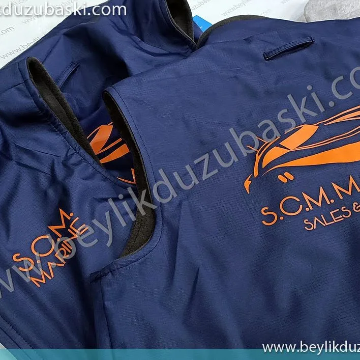 scm marine, yelek baskısı, iş yeleği baskısı, iş kıyafeti baskısı, kalıcı iş kıyafeti baskısı, uzun ömürlü iş yeleği baskıları, çıkmaz, dökülmez, solmaz yelek baskıları, iş kıyafeti baskısı