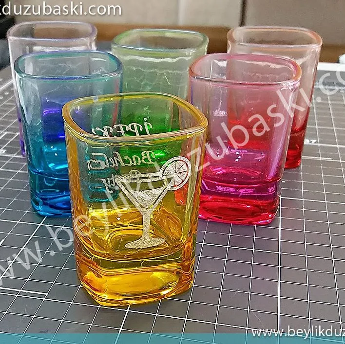 shot bardak baskılı, acil shot bardak baskısı yapılır, kalıcı çıkmayan kaliteli shot bardak, aynı gün kargo yapılır