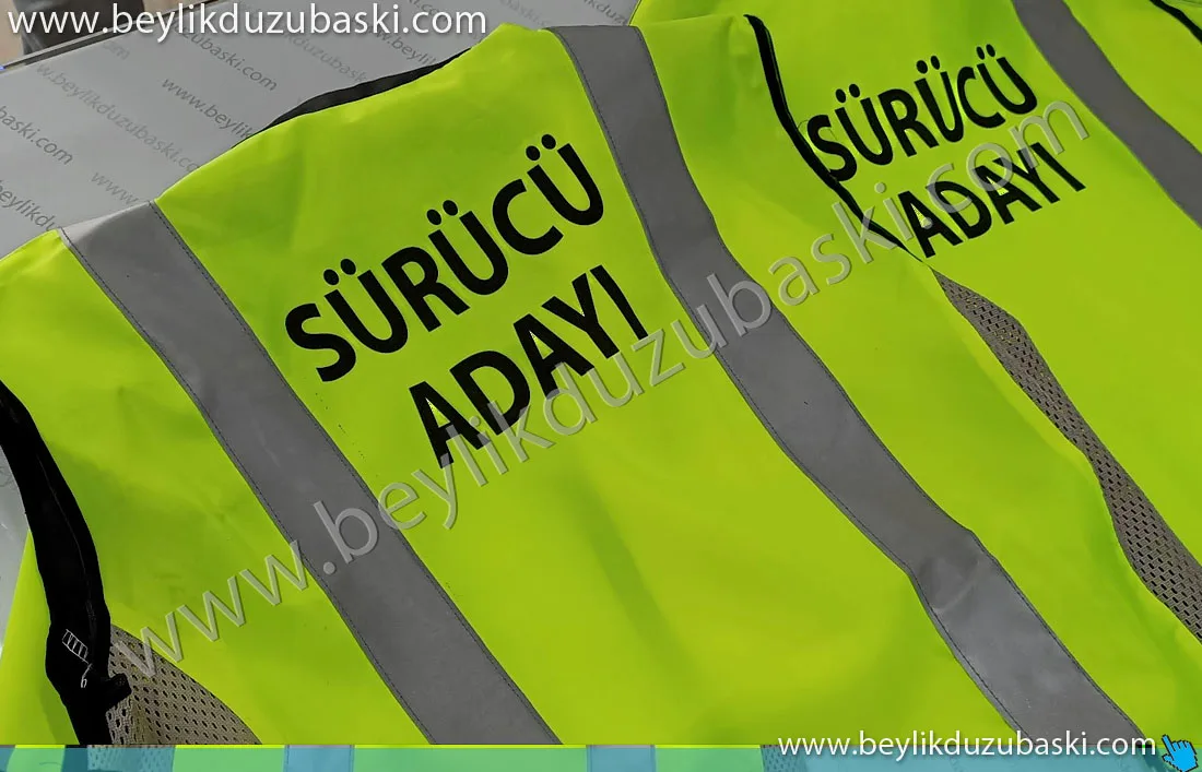 sürücü adayı yeleği, yelek üzerine baskı, fosforlu kaliteli yelek baskısı, acil yelek baskıları, beylikdüzü yelek baskı merkezi, iş ve inşaat yelek baskıları, reflektörlü yelek, fosforlu yelek