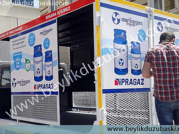 Kaliteli baskı ve laminasyonlu araç giydirme örneğimizdir, tüp kamyonları antalyada dağıtım için gönderilmiş olup baskıları ve yerinde uygulamaları firmamızca yapılmıştır, araç giydirmeleriniz için firmamızdan fiyat teklifi alabilirsiniz.
