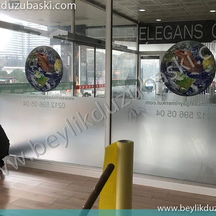 cama kumlu folyo uygulaması, kumlama cam, cam giydirmesi, cam yüzeylere uygulama, kumlu folyo giydirmesi, cama baskı, reklam giydirmesi yapılır, beylikdüzü baskı merkezi