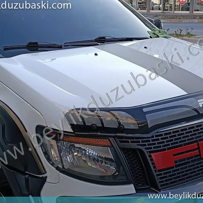 kaput üzerine, şerit çekilmesi, araçlar üzerine, logo ve şerit uygulaması, kaliteli malzeme, hızlı uygulama, farklı tasarımlar