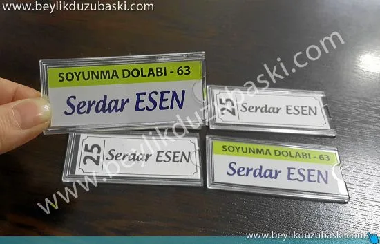 şeffaf isimlik, dolap isimliği, isim değişen sorunma dolabı isimliği, kaliteli şeffaf isimlik
