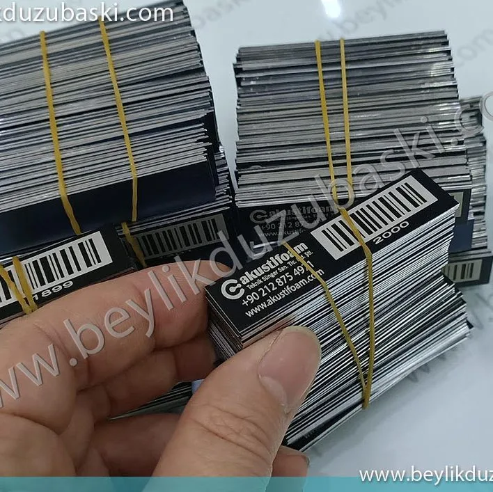 siyah metal üzerine, barkod baskılı ürünler, dış mekan dayanıklı, metal plaka baskısı, lazer ile barkod baskılı markalam, beylikdüzü markalama, lazer baskı merkezi