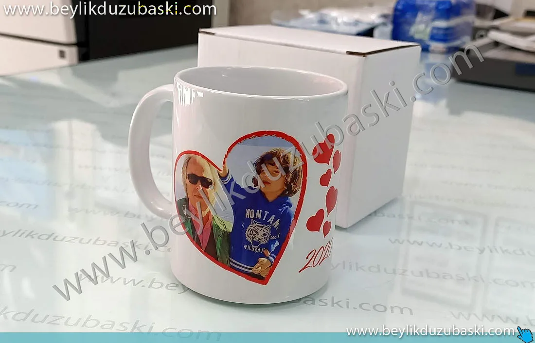 kupa bardak baskısı, mug bardak, resimli bardak baskısı, beyaz ve siyah renk kupa bardak baskıları, tasarım dahil acil baskı, seramik bardağa baskı