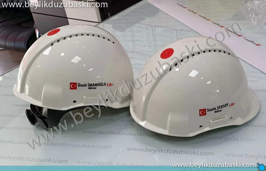 baret baskı, üzerine etiket baskı, acil üretim, baskes etiket, kaliteli etiket baskısı, barete baskı, 3M baret üzerine baskı