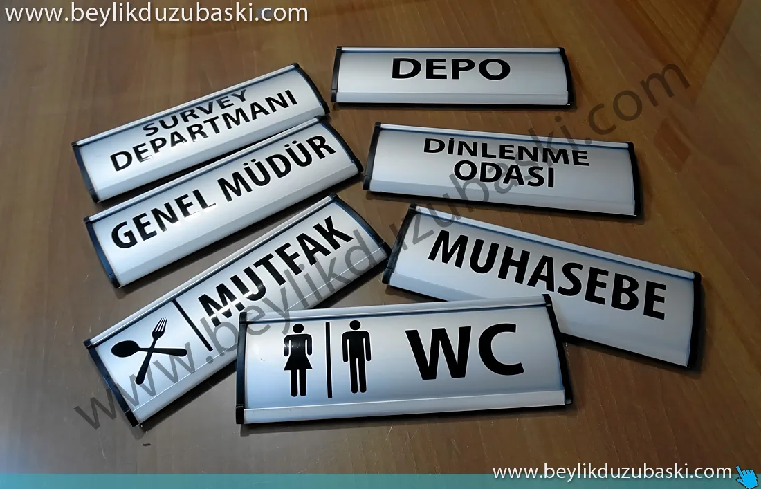 logo baskılı kapı tabelası, yönlendirme kapı tabelası, acil kapı tabelası, kaliteli alüminyum, bombeli kapı isimliği