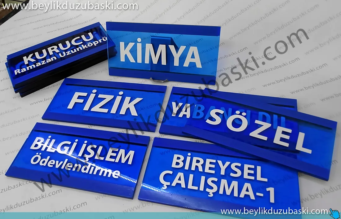 Dekoratif vidalı kapı tabelası, şeffaf cam kapı tabelası