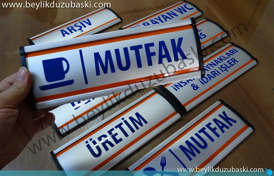 Alüminyum kapı tabelası