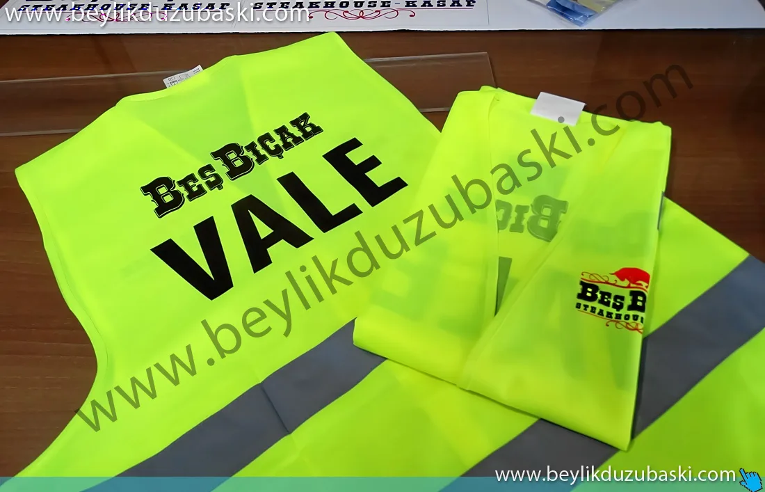vale yek, vale yeleği baskı, az adet iş yeleği baskısı, mühendis yeleği baskı, acil yelek baskısı, aynı gün kargo, logo baskılı yelek, şantiye yelek, iş yelek