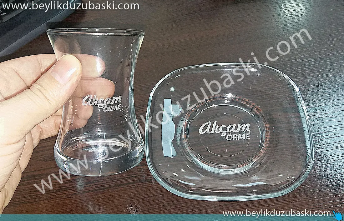 cam bardak, çay bardağı baskı, çay bardağına, çıkmaz, kazınmaz, silinmez, lazer baskı, bulaşık makinada yıkanır, bardak baskı dahil fiyat