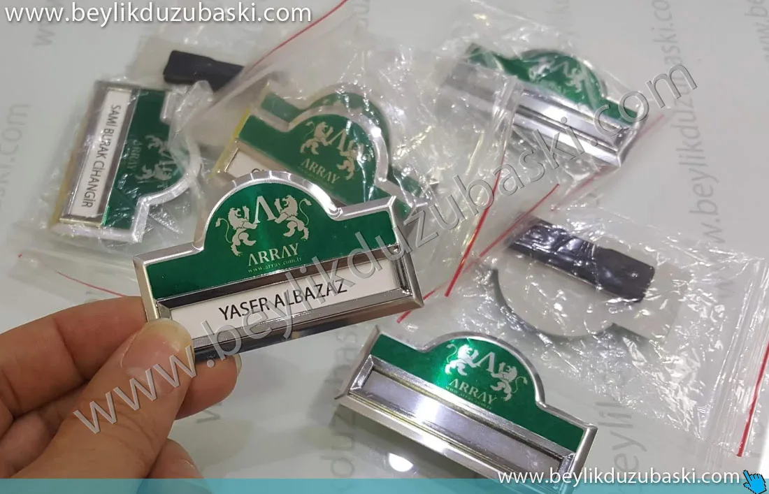 Yaka isimliği, Metal yaka kartı, logo ve kurumsal renk baskılı, personel yaka kartı, hızlı üretim, aynı gün kargo, personel yaka isimliği imalat
