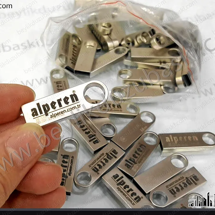 usb üzerine logo baskı, usb metal ürüne lazer ile baskı, lazer promosyon ürün baskı
