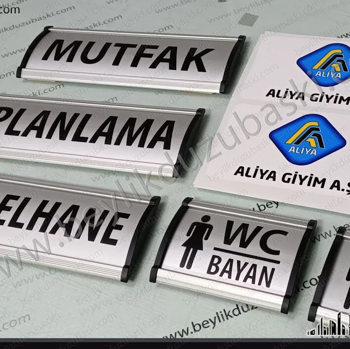 Aliya giyim için yapılan, kapı tabelası, kapı isimliğ, bombeli alüminyum, tabela örneğidir, WC tabelaları küçük ebat istenmiştir, aynı gün kargo, tasarım desteği verilir