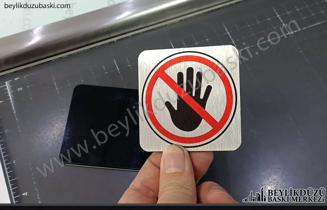 6x6 cm ebadında makinalar için El sokmayınız Uyarı işareti, Metal üzerine baskı yapılmıştır, pahalı makinalar için, kaliteli uyarı levhaları üretilir, hızlı üretim tasarım desteği Kaliteli makine etiketi, 6x6 cm ebadında makinalar için El sokmayınız Uyarı işareti, Metal üzerine baskı yapılmıştır, pahalı makinalar için, kaliteli uyarı levhaları üretilir, hızlı üretim tasarım desteği