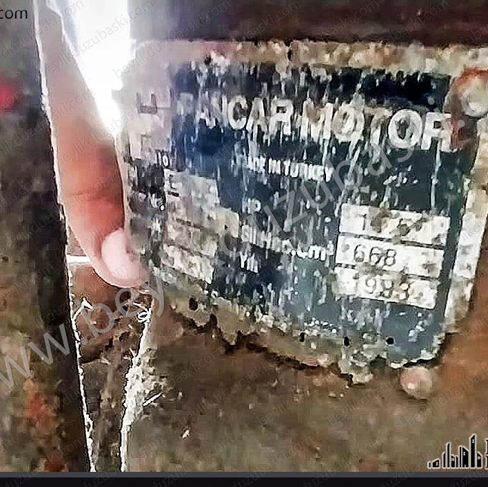 Pancar motor, yıpranmış etiket, deforme olmuş etiket, deniz suyundan okunmaz hale gelmiş etiket, çürümüş etiket, motor etiketin yeniden tamiri, revizyonu