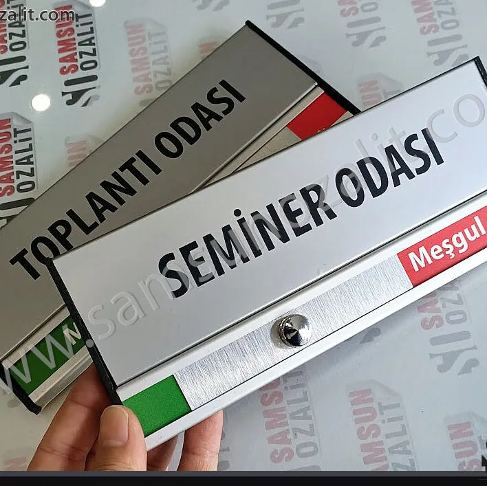 toplantı odası, seminer odası, sürgülü kapı isimliği, alüminyum, kaliteli kapı tabelası, hızlı üretim, iç yazı değişikliği, toplantı odası isim değişikliği yapılır