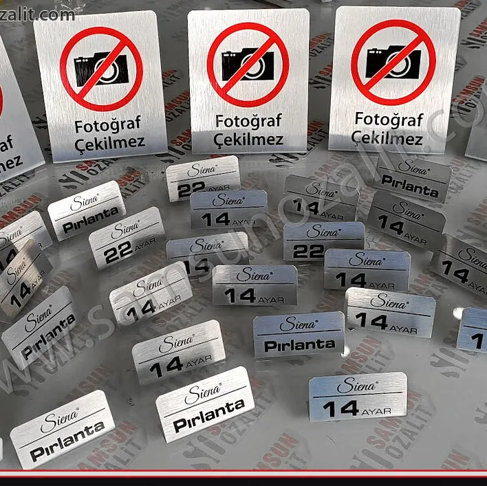 kuyumcu vitrini için, 22 ayar, 14 ayar, pırlanta, fotoğraf çekilmez, vitrin için, metal levha, üretimi, ayakta durabilen bükümlü, metal etiket, metal uyarı levhası, metal ürün tanıtım etiketi, ürün tanıtım kartı, levha şeklinde, tabela şeklinde, ayakta duran ürün tanıtım yazıları, metal gümüş ve altın renkleri mevcut
