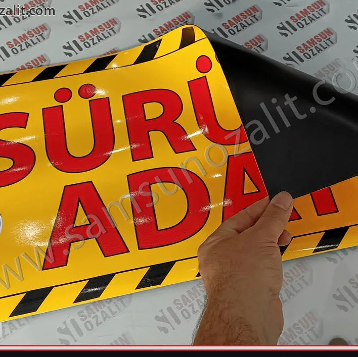 sürücü adayı magnet, yan kapı için, arka bagaj için, acemi sürücü, yeni başlayan sürücü adayı, uyarı mıknatıs etiket, sökülüp takılan manyetik araç etiket baskısı, kaliteli ürün, uzun süre kullanım, istenilen ebat üretilir, örnek ürün 60x30 cm ebadındadır, 1 adet için fiyat belirtilmiştir, mıknatıs manyetik etiket baskısı driver candidate magnet, for side door, for rear trunk, novice driver, beginner driver candidate, warning magnet label, removable and removable magnetic vehicle label printing, quality product, long-term use, desired size can be produced, sample product is 60x30 cm in size, 1 piece The price is stated for magnet magnetic label printing