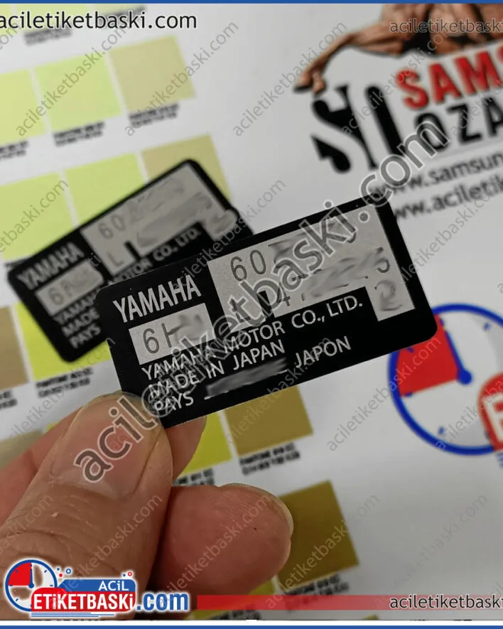 yamaha, 60 Beygir, tekne motor etiketi, sürat motor, dıştan takma motor etiket baskısı, aslına uygun, paslanmaz alüminyum, tasarım desteği, yönetmeliğe uygun, aslına uygun revizyon, liman denetimine uygun, etiket üretim, imalat baskı